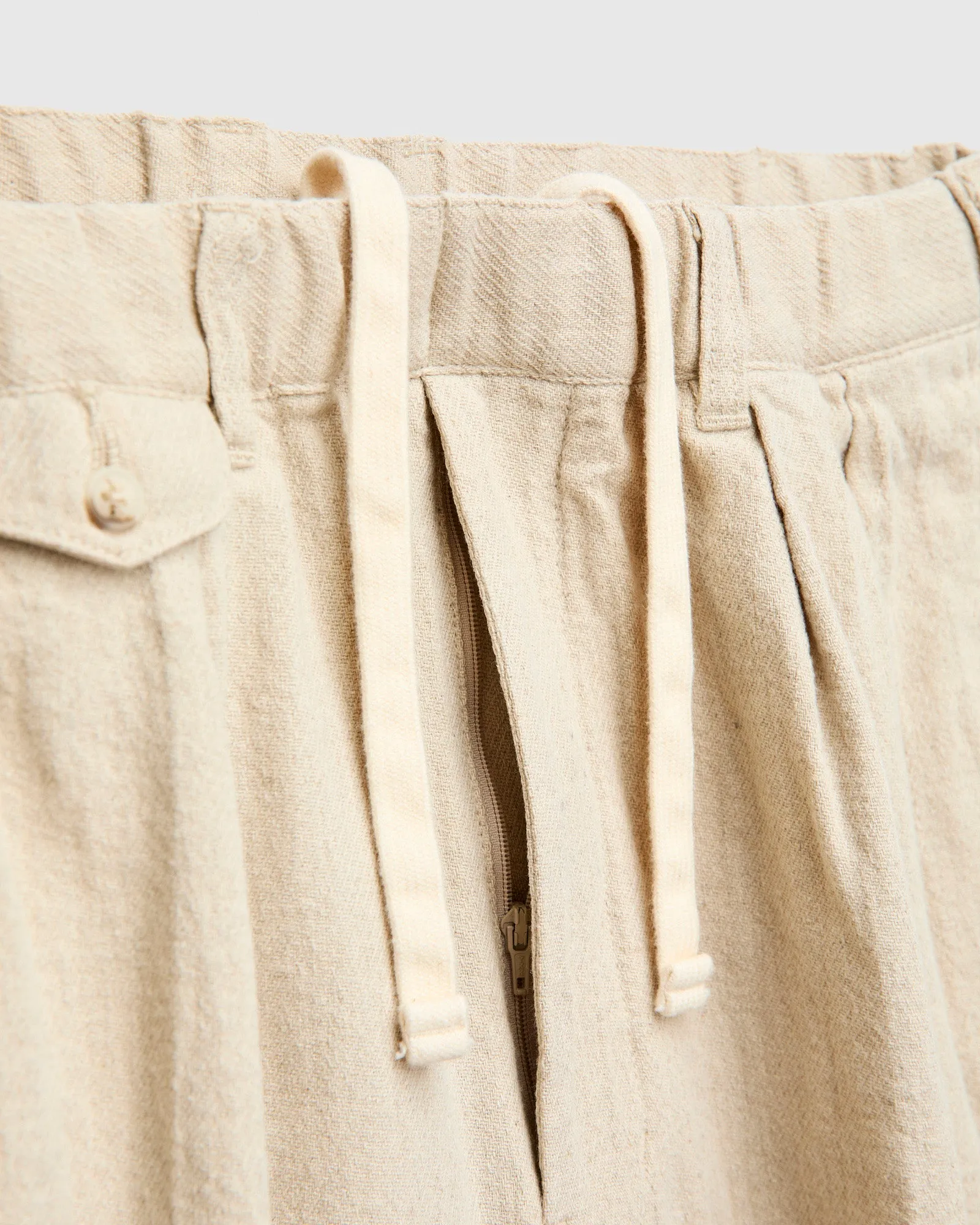 2-Pleat Linen Relax Trousers in Natural