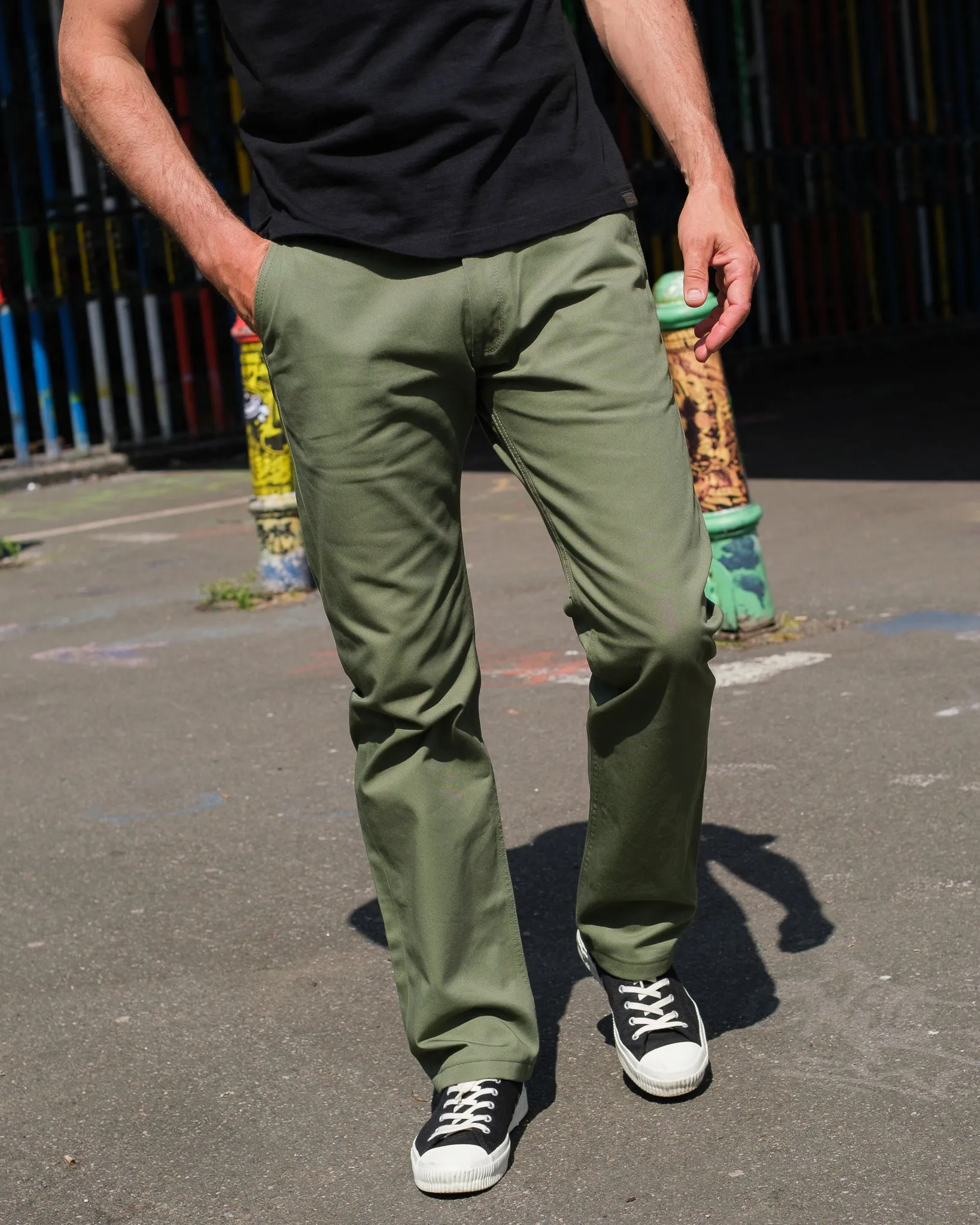 9oz Mercerised Selvedge Cotton Relaxed Tapered Cut Chinos - Olive