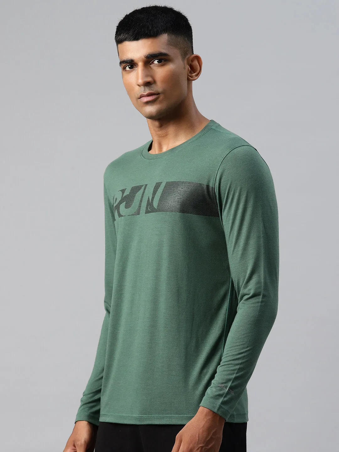 Alcis Men Typography Printed Sports T-shirt with Reflective Detail