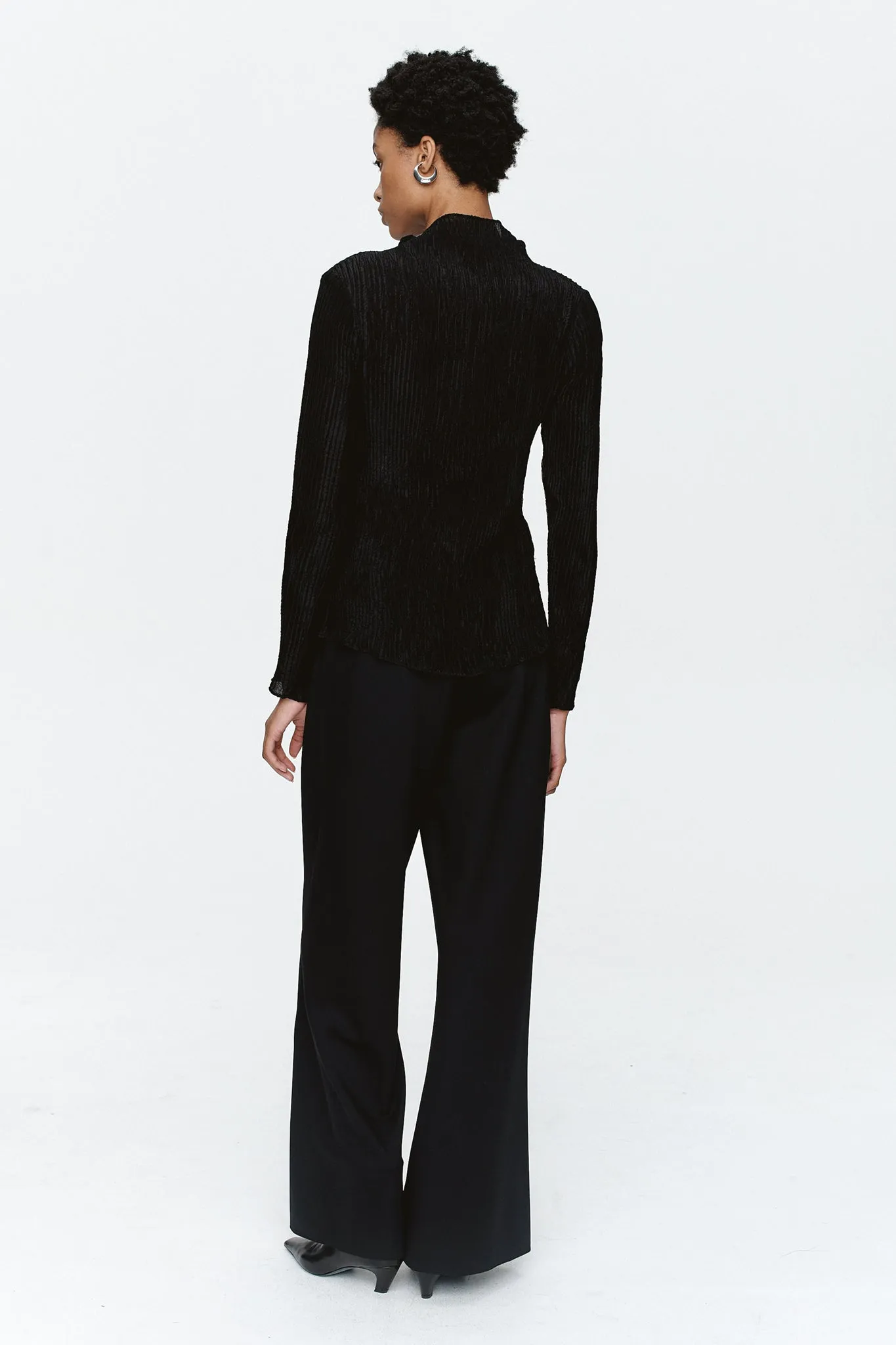 Alicia Pant | Black