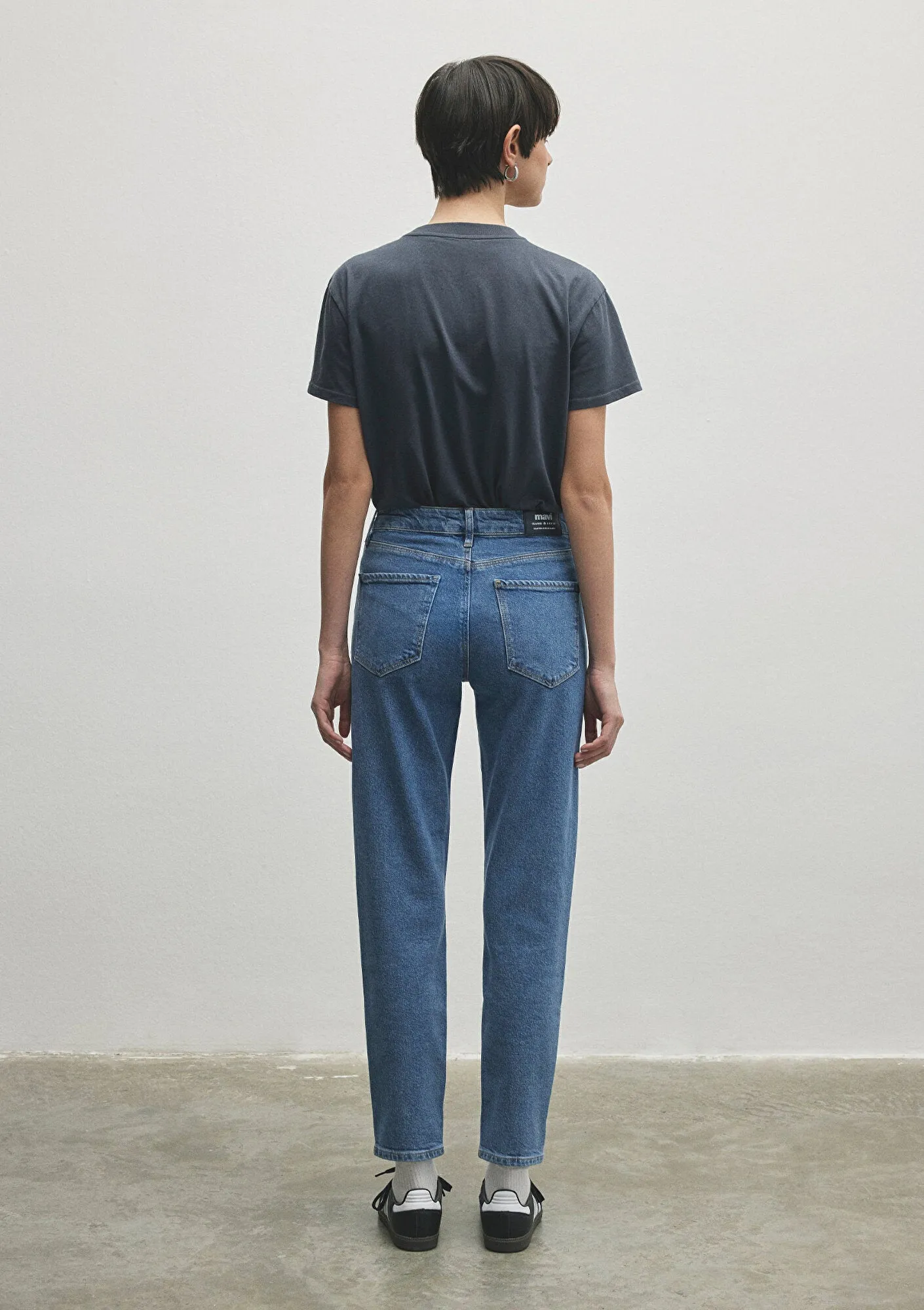 Cindy Mid Classic Denim Jean Pants