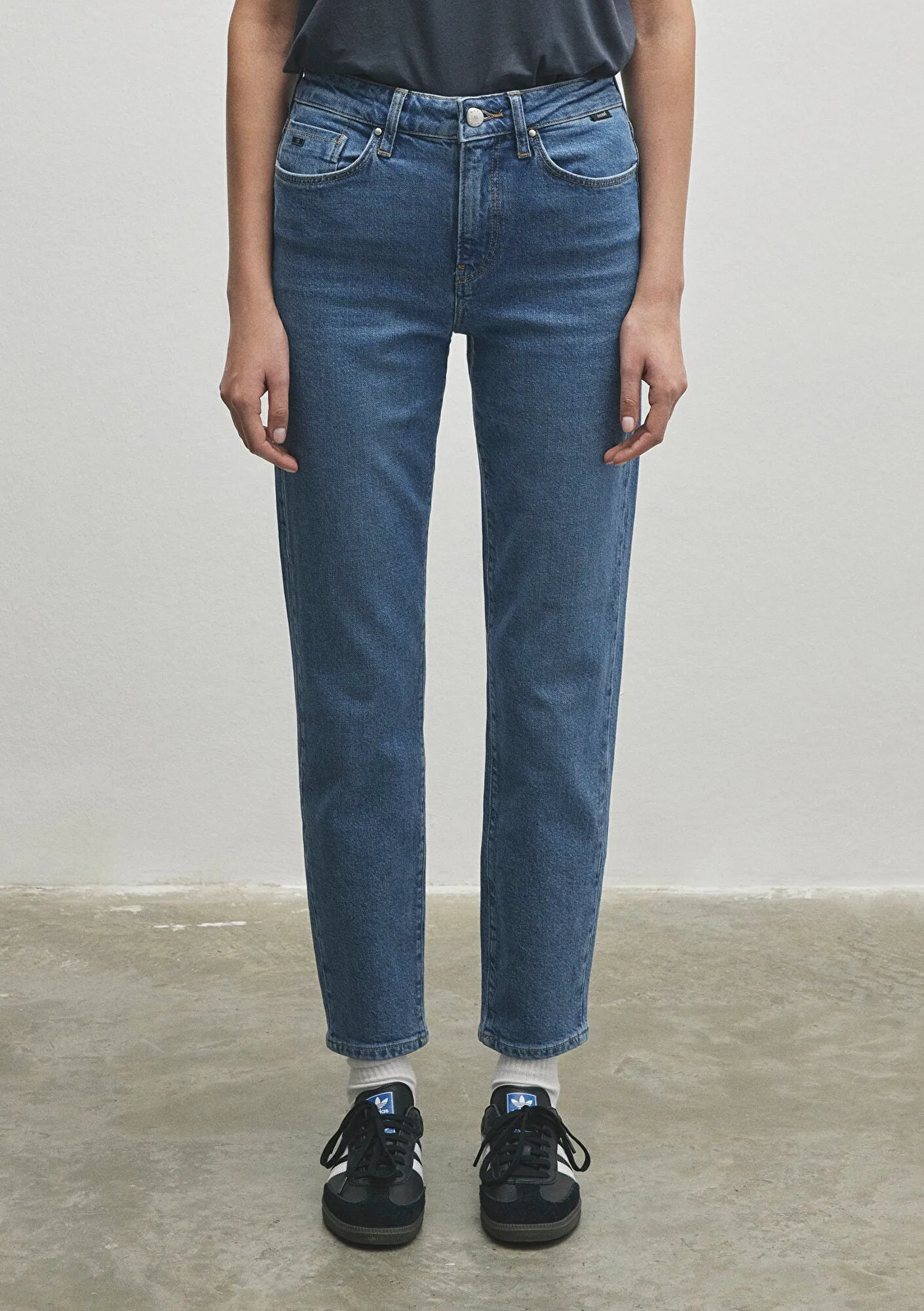 Cindy Mid Classic Denim Jean Pants
