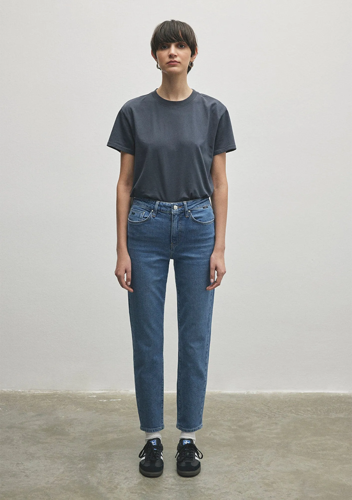 Cindy Mid Classic Denim Jean Pants