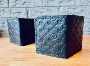Embossed Minimal Bifold