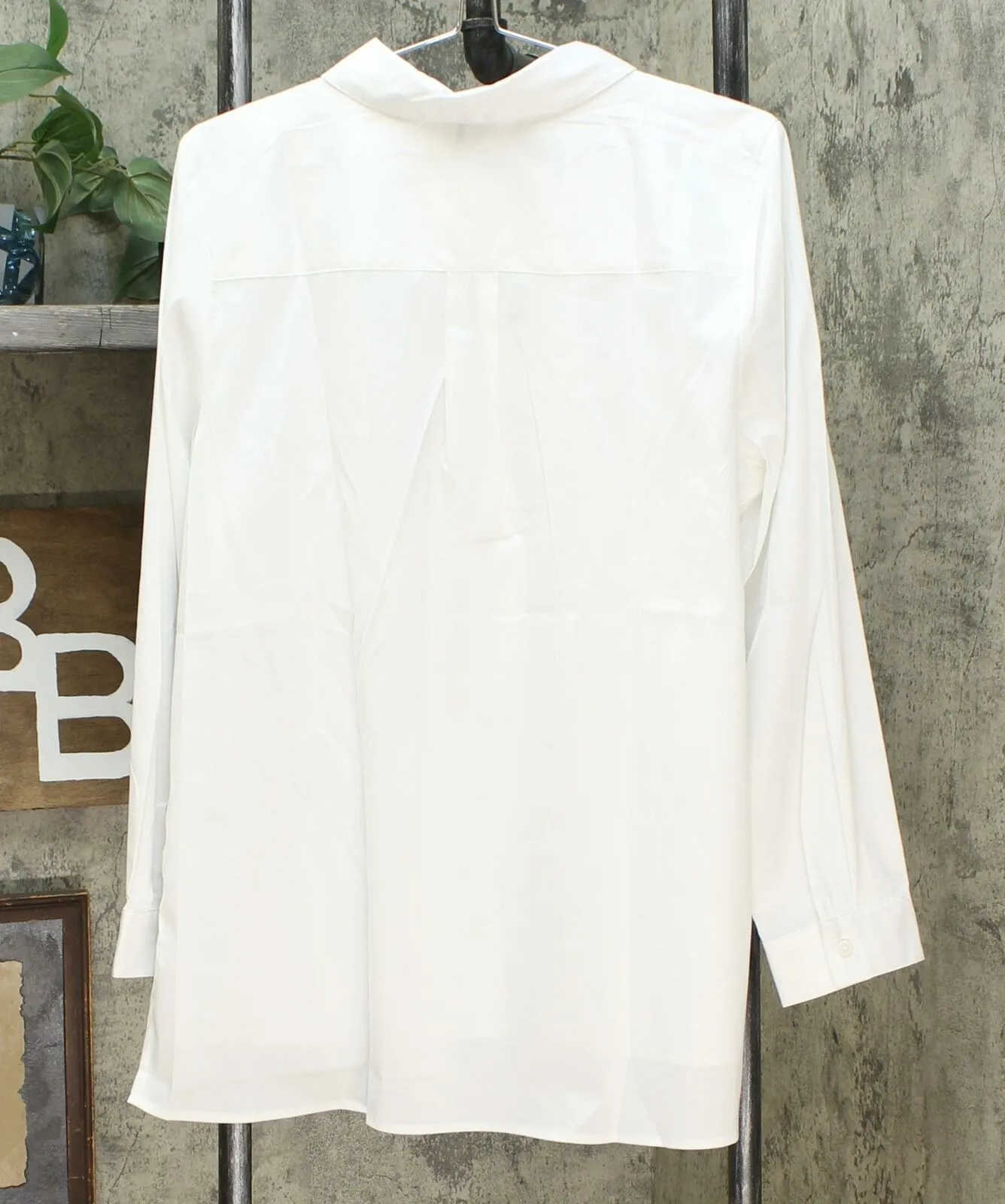 Lemon Way Women's On-the-Go Wrinkle Resistant Button-Down Shirt