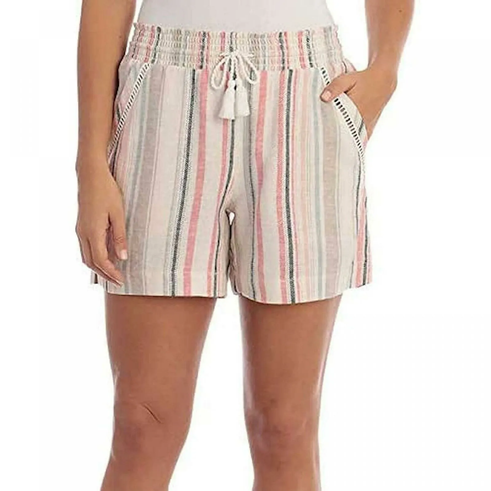 NWT Briggs Women's Smoked Waist Linen Blend Shorts. 1372191 Small