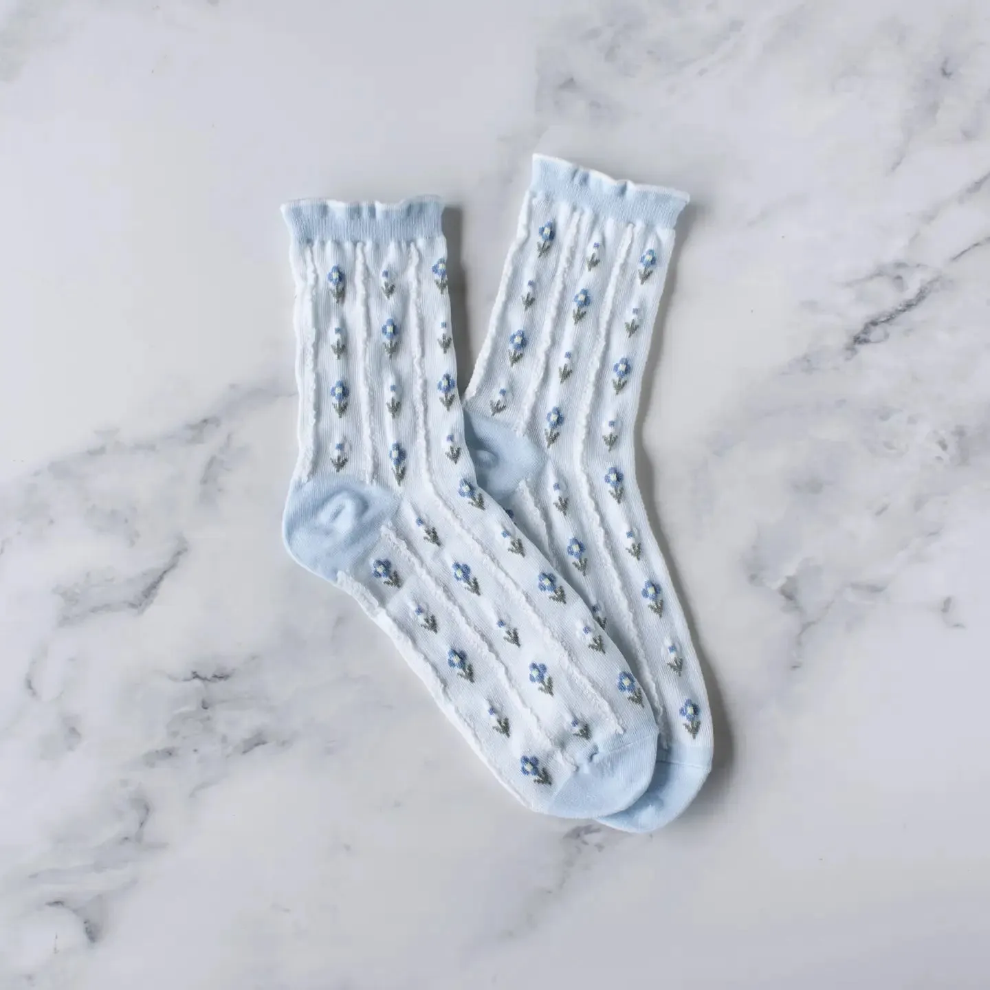Pastel Color Floral Casual Socks in Blue
