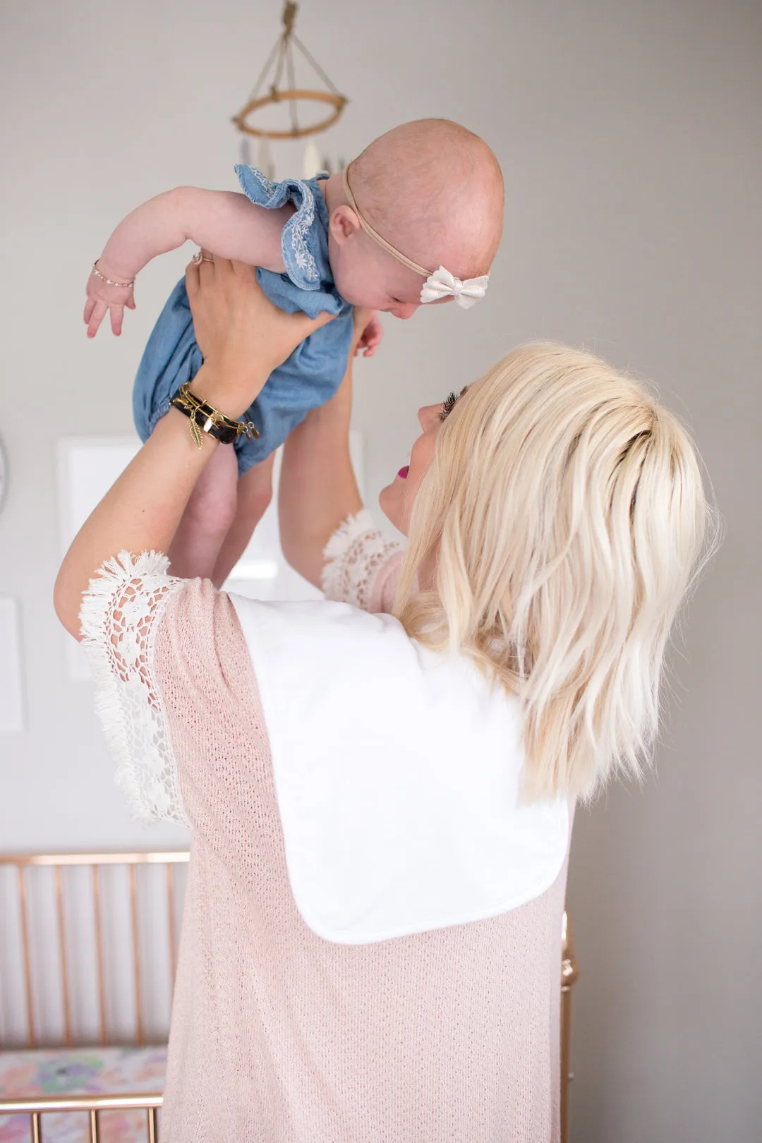 WHITE BASICS BURP CLOTH SET